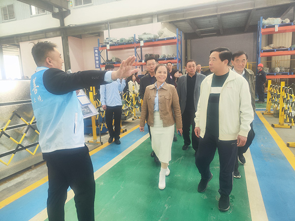 泰安市企業(yè)與企業(yè)家聯(lián)合會(huì)、泰安市工業(yè)經(jīng)濟(jì)聯(lián)合會(huì)組織開(kāi)展企業(yè)參觀(guān)交流活動(dòng)